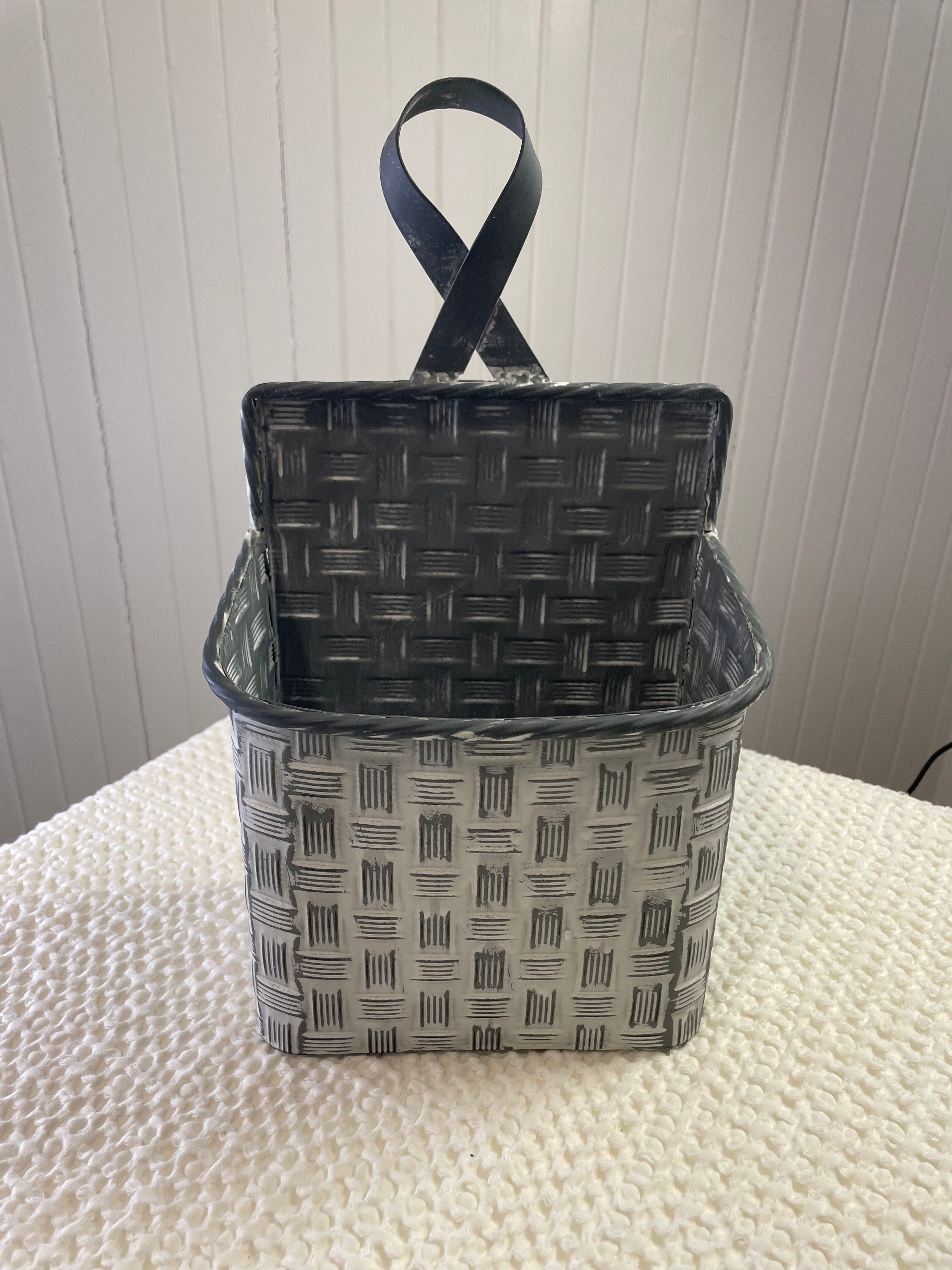 Metal Basket Weave Wall Pocket
