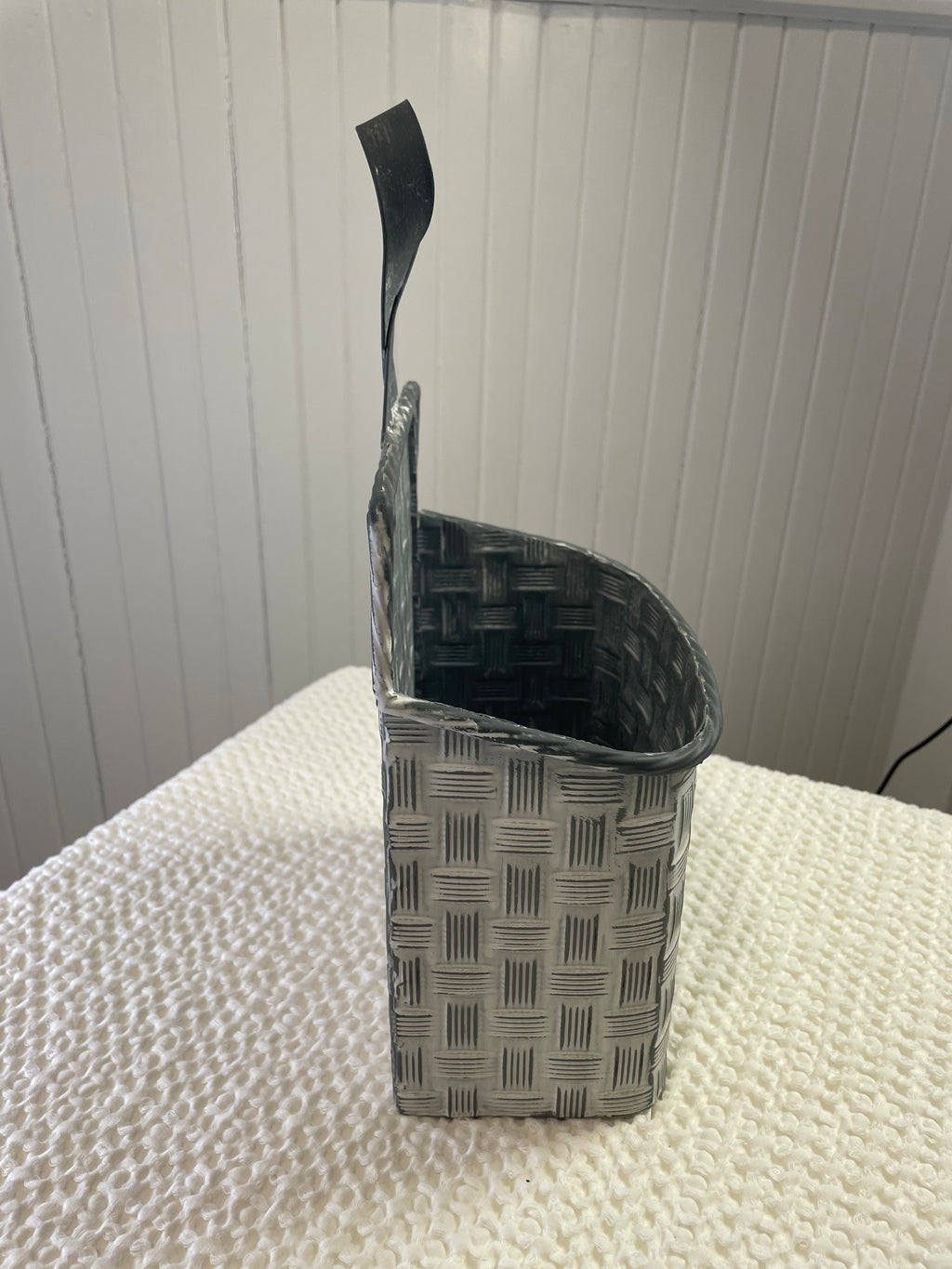 Metal Basket Weave Wall Pocket