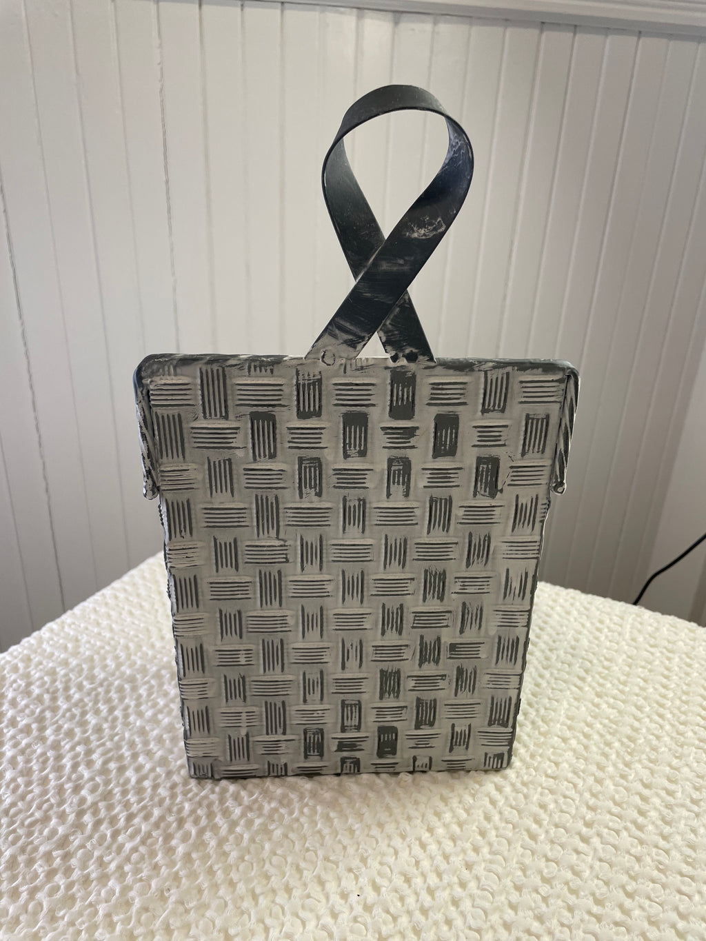 Metal Basket Weave Wall Pocket