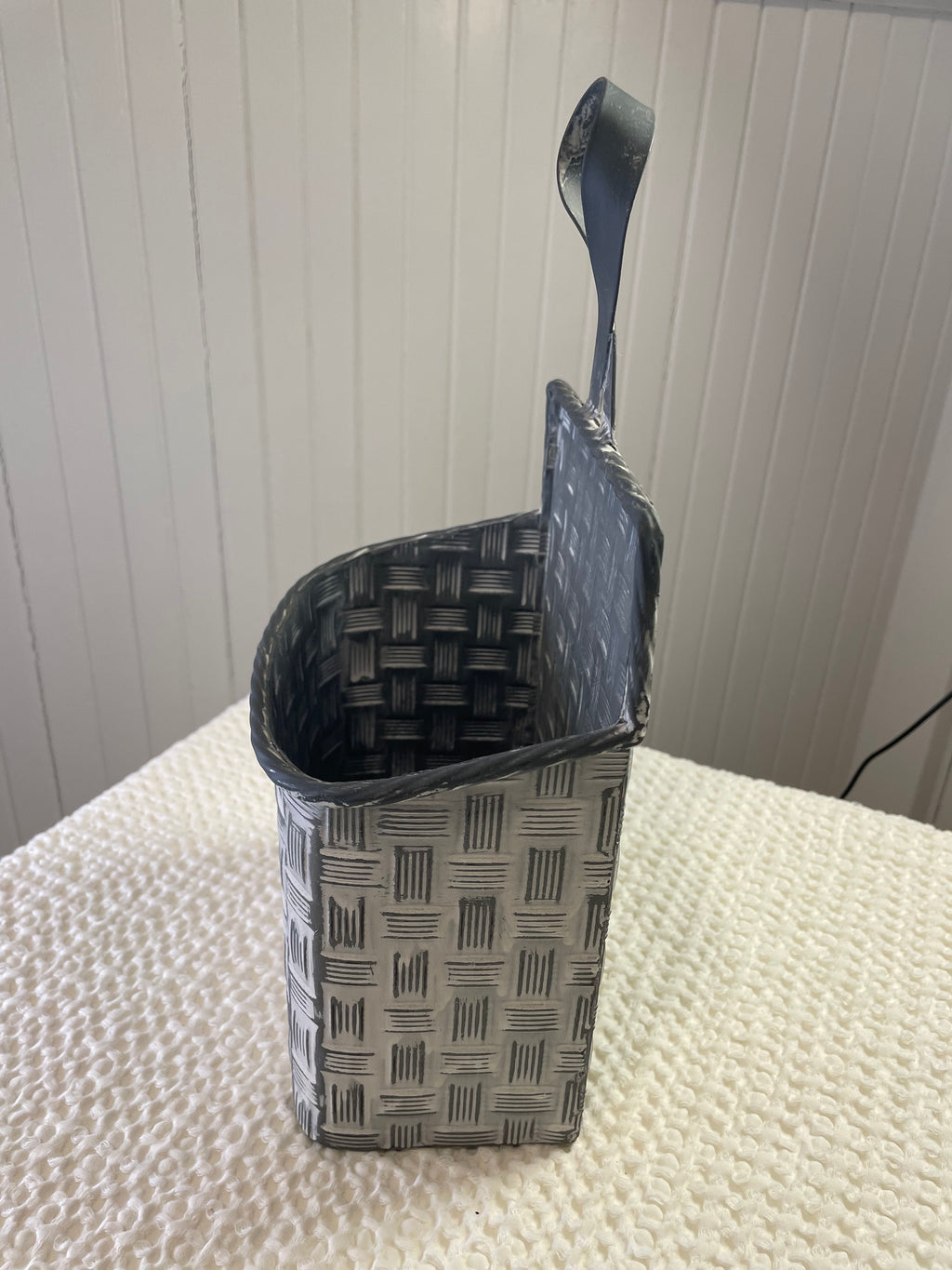 Metal Basket Weave Wall Pocket