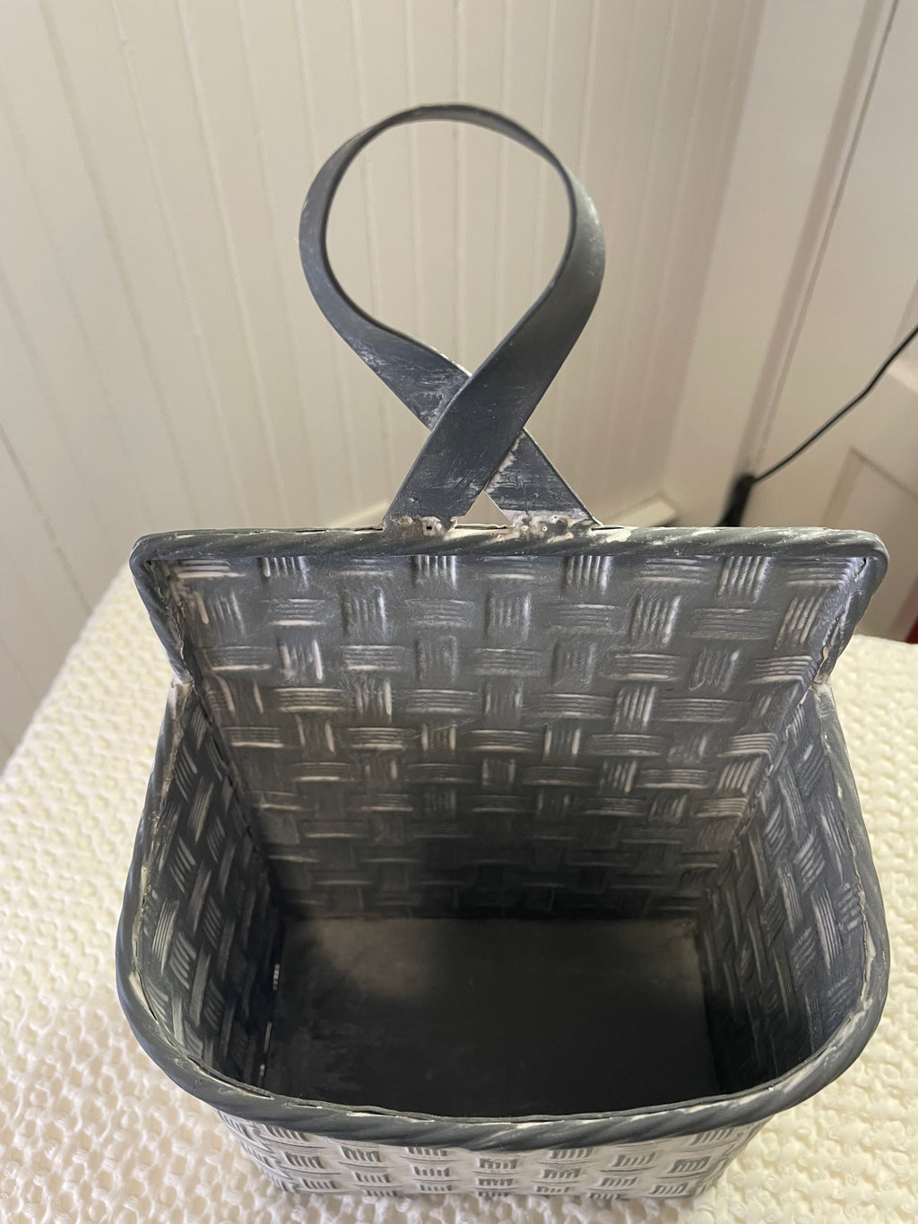 Metal Basket Weave Wall Pocket
