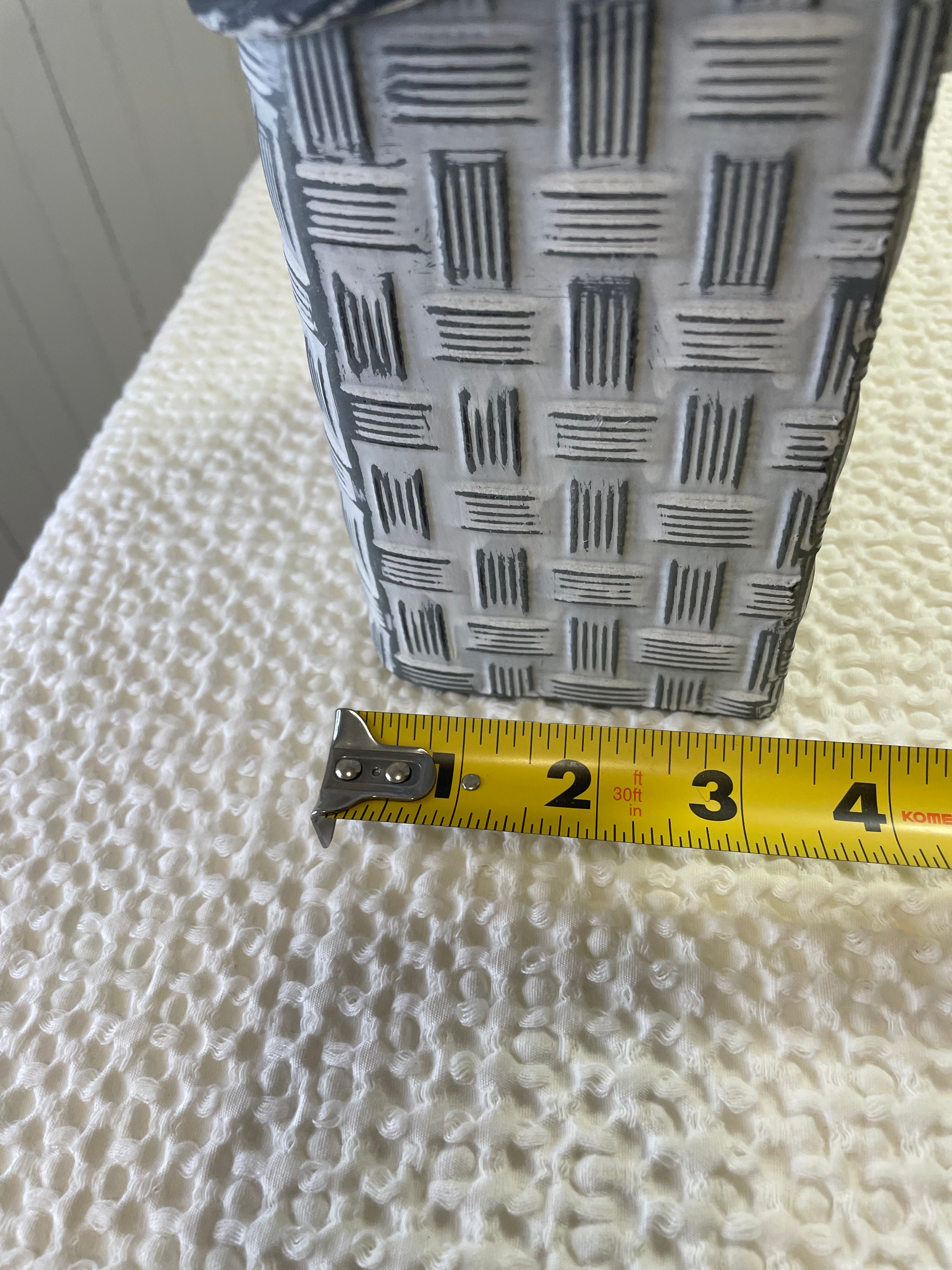 Metal Basket Weave Wall Pocket