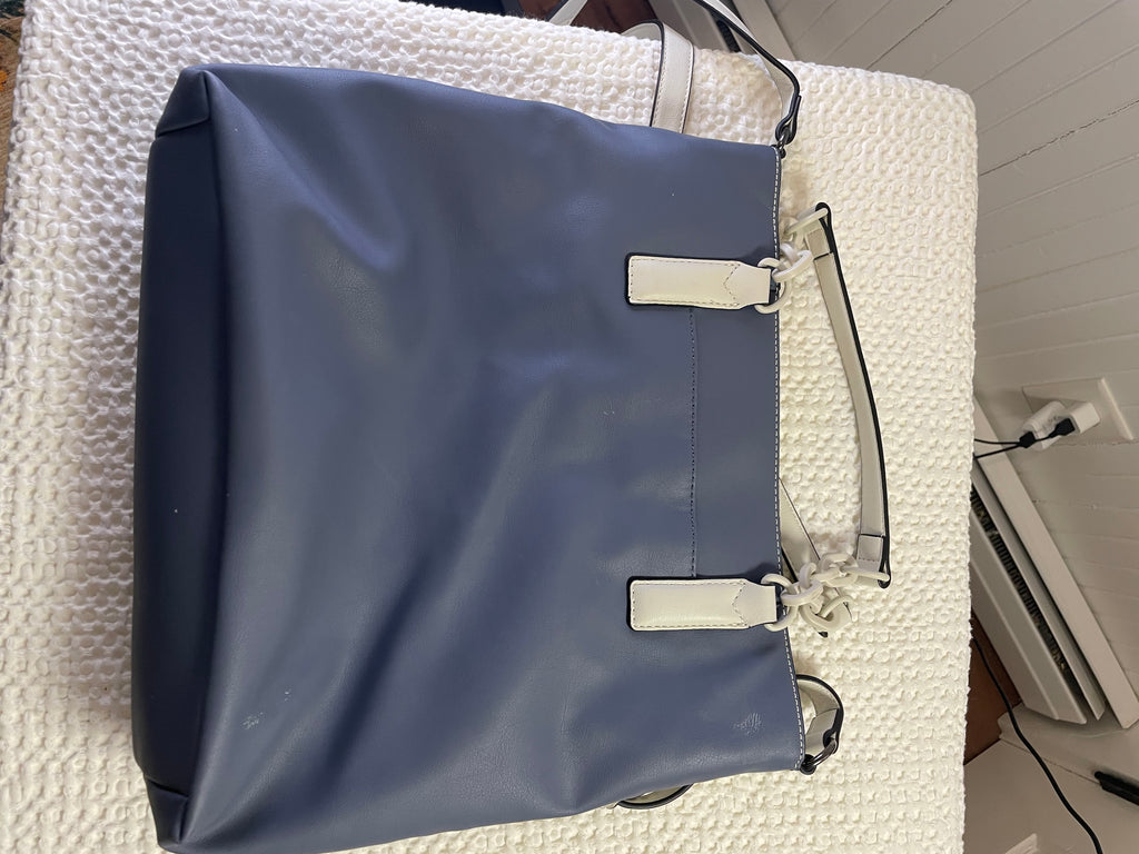 Simply Vera Vera Wang Triple-Entry Satchel – Cream &amp; Gunmetal