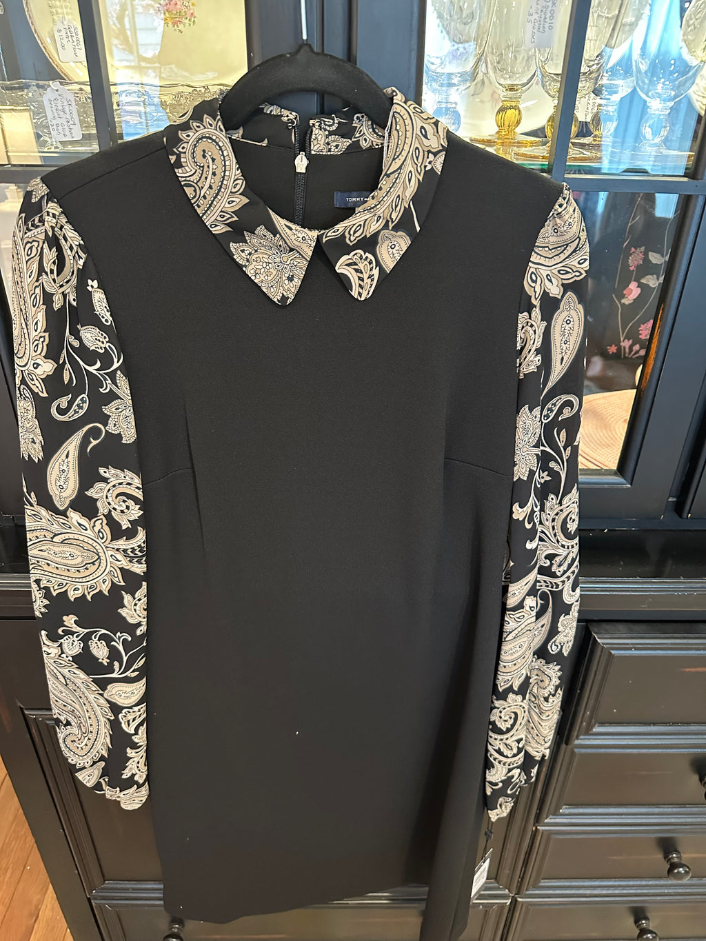 Tommy Hilfiger Paisley Sleeve Shift Dress – Modern Classic Office to Evening